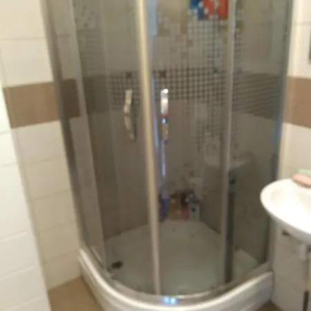 Apartament Robi Kula *